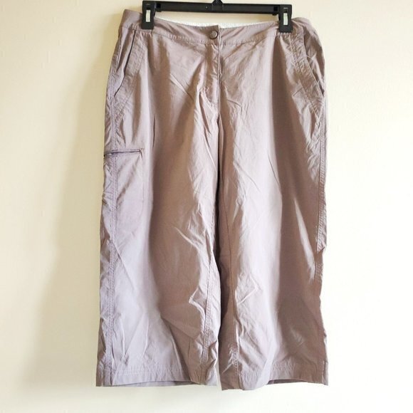 LLBEAN KNEE HIGH CARGO‎ SHORTS WOMENS SIZE 10 REG BEIGE ATHLETIC HIKING RUNNING - Picture 1 of 7